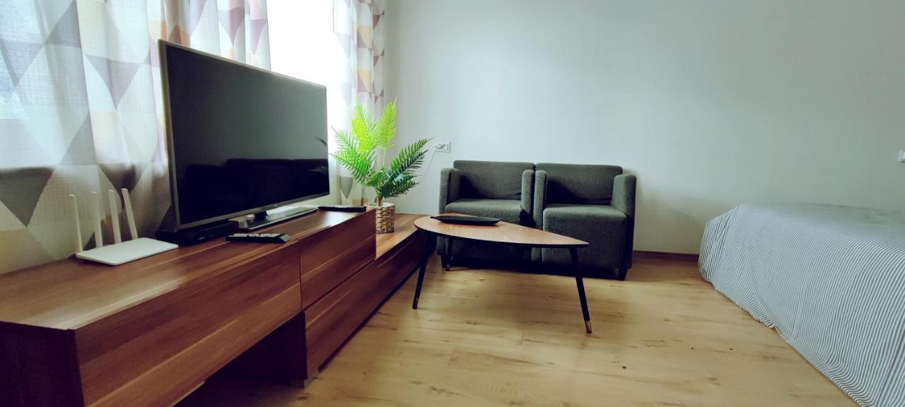 Akropole Apartment In Riga Buitenkant foto